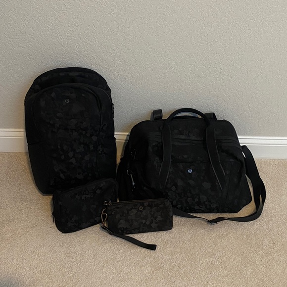 lululemon athletica Other - Lululemon Stylish Black Unisex Duffle Bag/Backpack Set